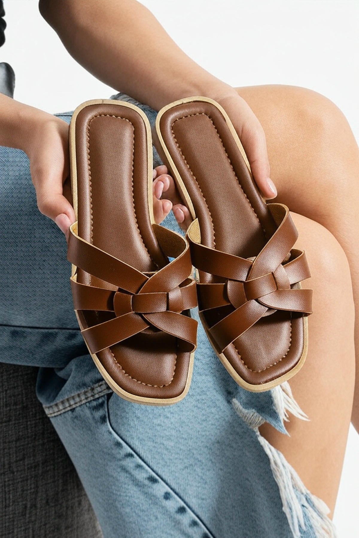 Helen Kadın Ultra Yumuşak Soft Taban İnce Topuk Ortopedik İçi Pedli Günlük Terlik