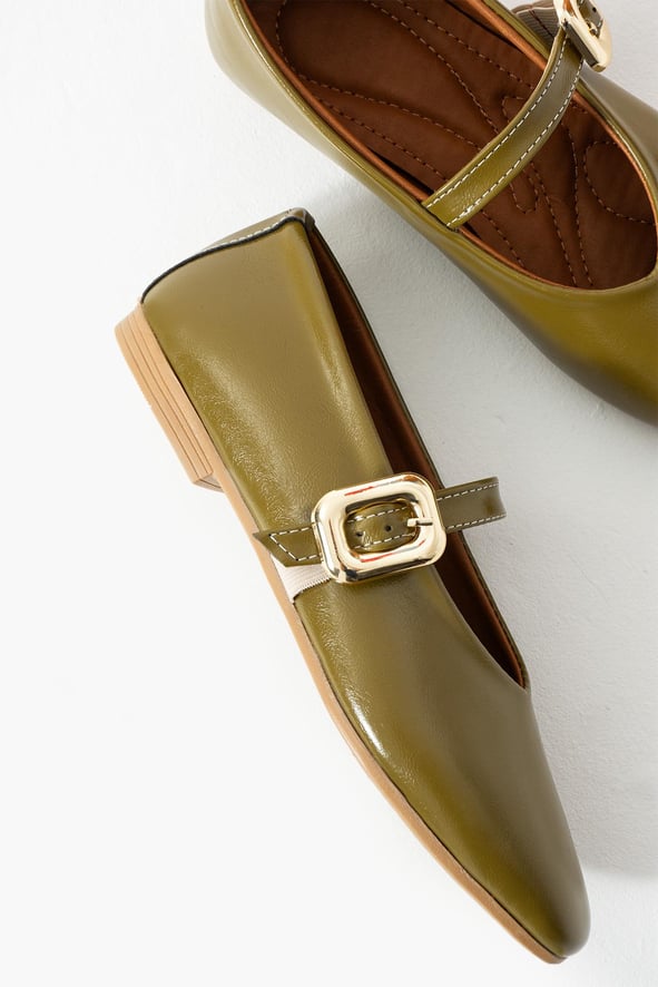 Love Toka Detay Kemerli Lastikli Kadın Babet Ayakkabı