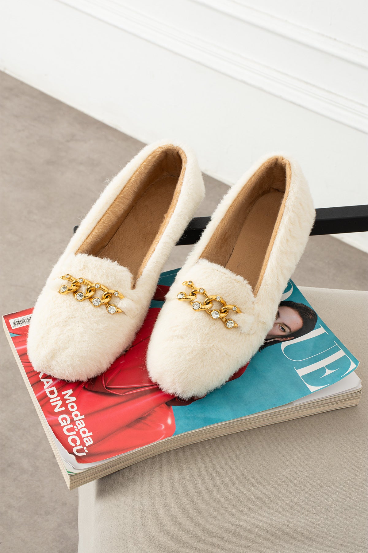 İsabella Peluş Tüylü Tek Tokalı Kadın Pufy Ayakkabısı Balerin Babet