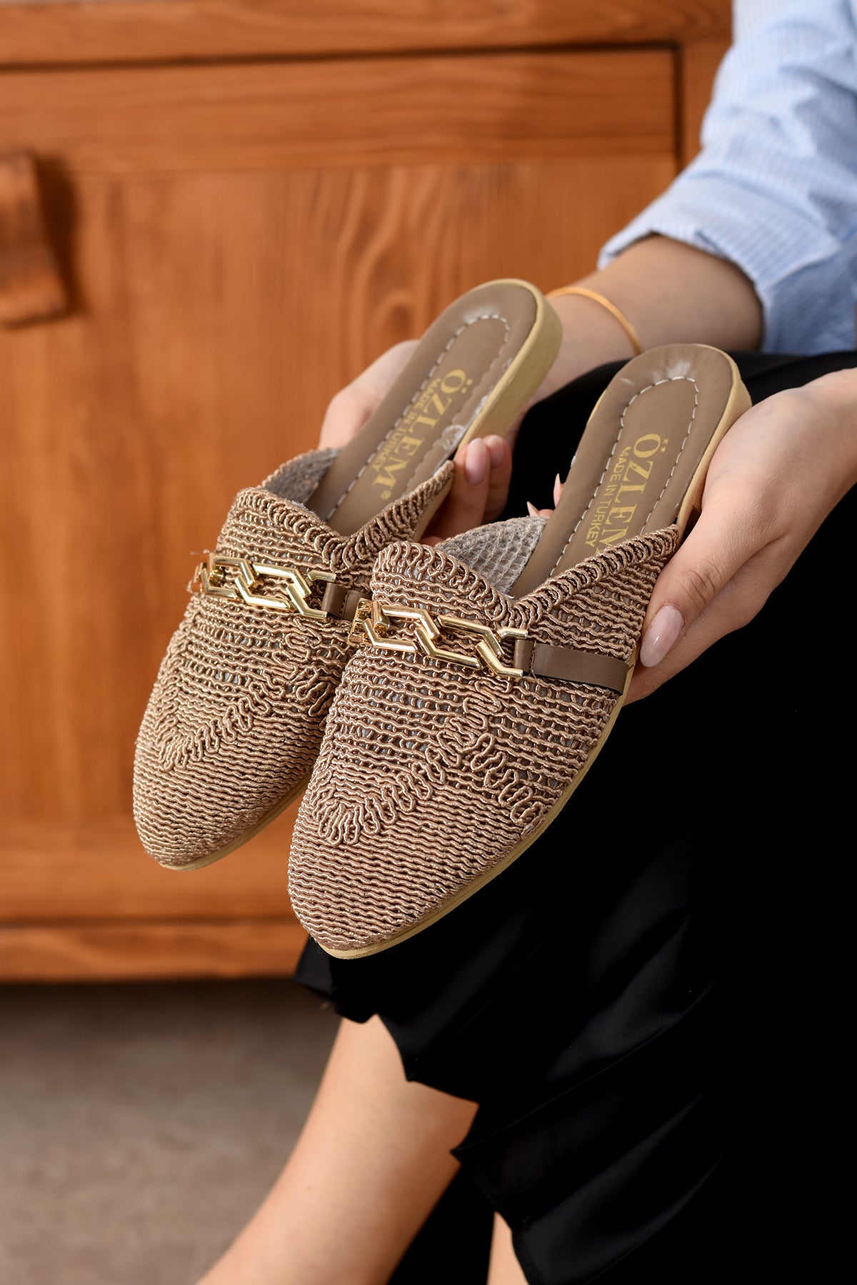 Mary Kadın Dantel Işlemeli Zincirli  Ev Terliği Dış Mekan Terliği