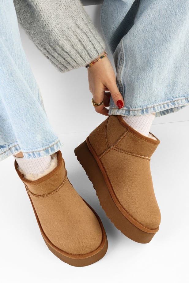 Tessoro Taba Kadın Süet Taba Süper Mini Kalın Düz Tabanlı Tüylü Kısa Yarım Bot