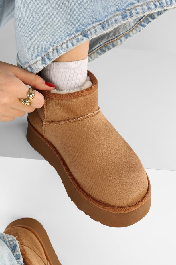 Tessoro Taba Kadın Süet Taba Süper Mini Kalın Düz Tabanlı Tüylü Kısa Yarım Bot
